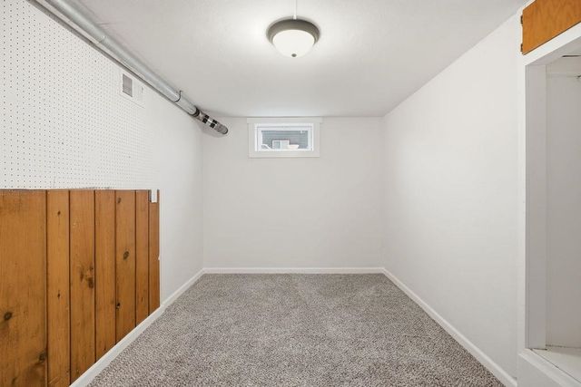 327 E Lacrosse Ave, Spokane, WA 99207