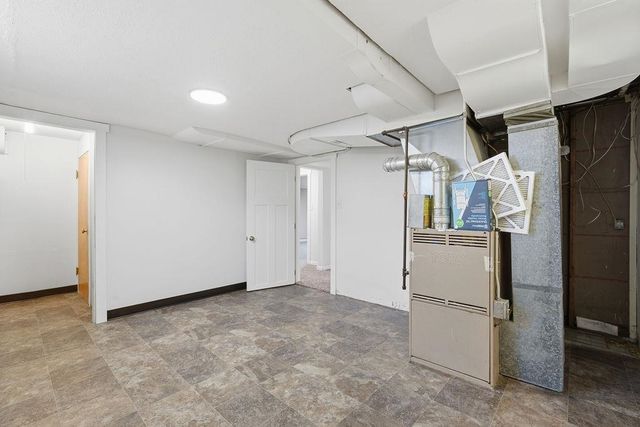 327 E Lacrosse Ave, Spokane, WA 99207