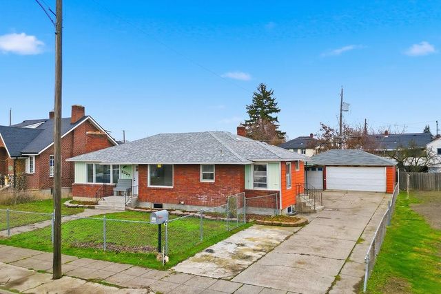 327 E Lacrosse Ave, Spokane, WA 99207