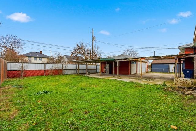 327 E Lacrosse Ave, Spokane, WA 99207