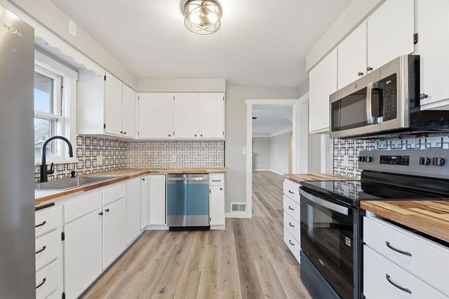 327 E Lacrosse Ave, Spokane, WA 99207