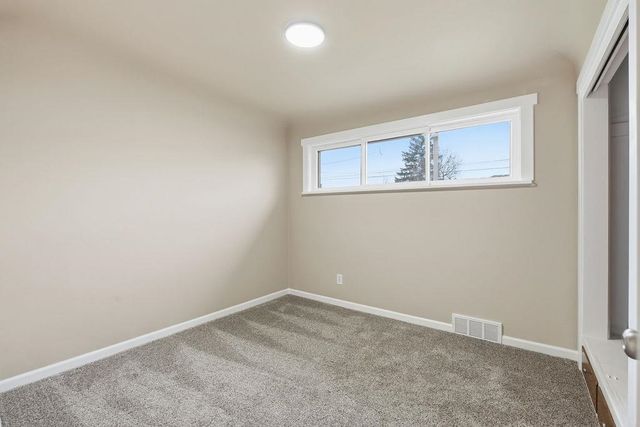 327 E Lacrosse Ave, Spokane, WA 99207