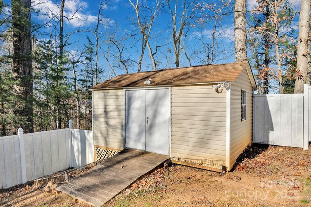 7713 Red Robin Trail, Denver, NC 28037