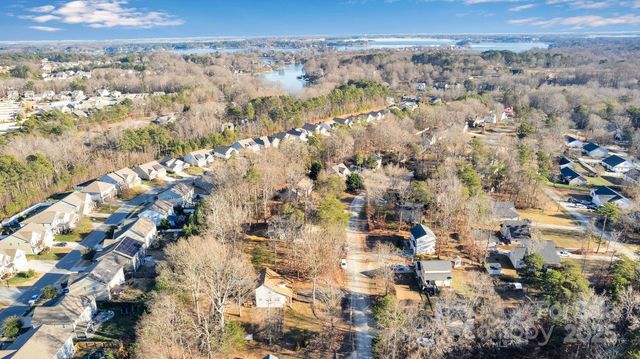 7713 Red Robin Trail, Denver, NC 28037