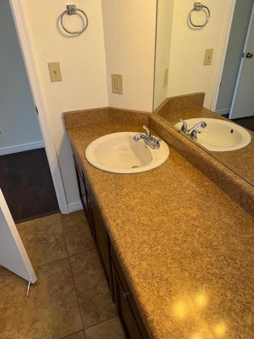 5701 W Jupiter Way, Chandler, AZ 85226