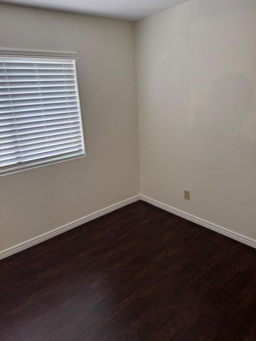 5701 W Jupiter Way, Chandler, AZ 85226