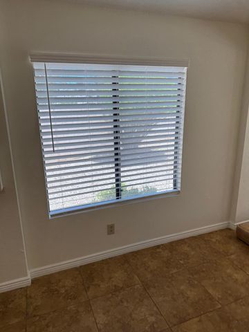 5701 W Jupiter Way, Chandler, AZ 85226