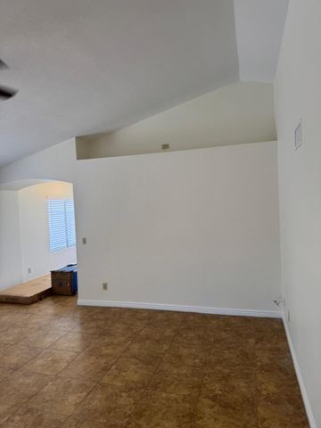 5701 W Jupiter Way, Chandler, AZ 85226