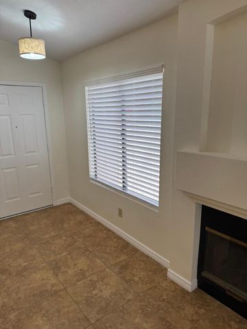 5701 W Jupiter Way, Chandler, AZ 85226