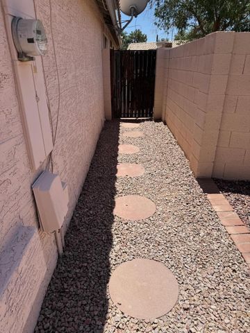 5701 W Jupiter Way, Chandler, AZ 85226