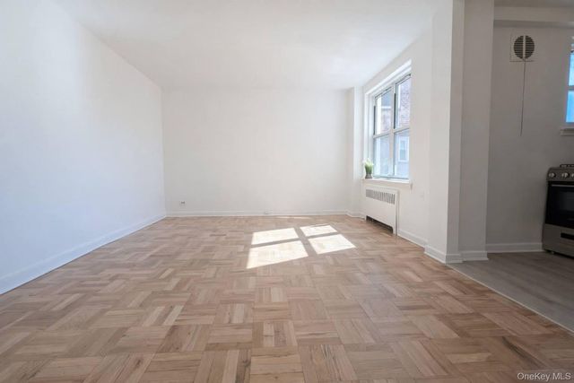 30-11 Parsons Boulevard 2T, Flushing, NY 11354