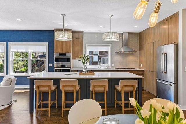 3932 W 49th Street, Edina, MN 55424