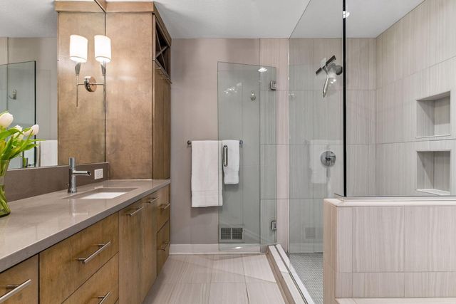3932 W 49th Street, Edina, MN 55424