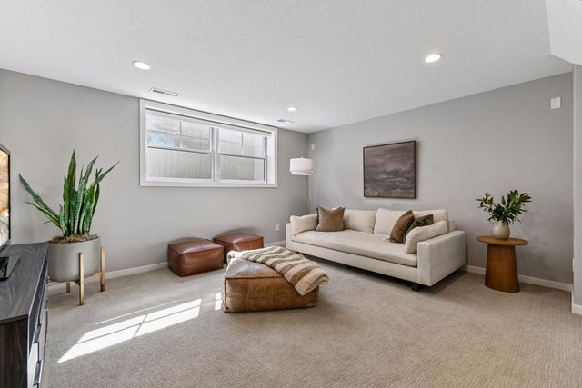 3932 W 49th Street, Edina, MN 55424