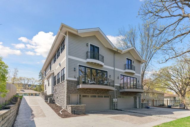 3932 W 49th Street, Edina, MN 55424