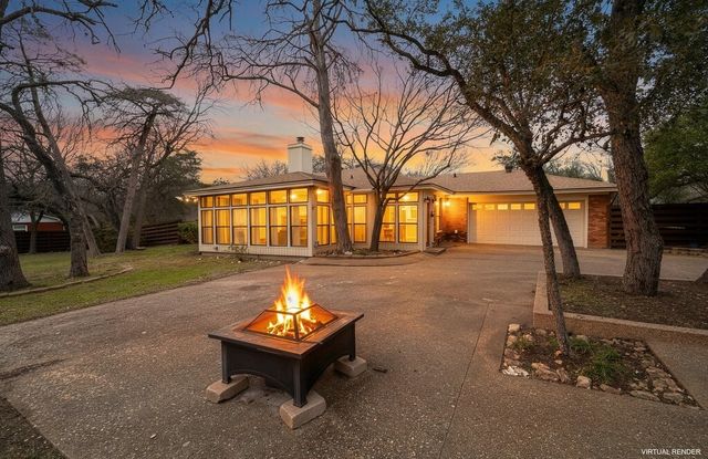 7800 Tallahassee Road, Woodway, TX 76712