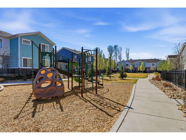 728 Stonebridge Dr, Longmont, CO 80503