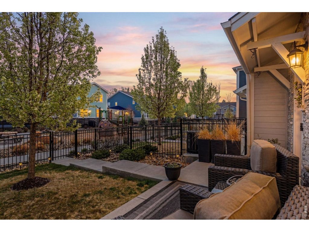 728 Stonebridge Dr, Longmont, CO 80503