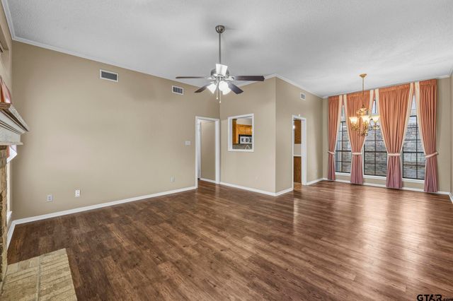 2732 Timberwood Trail, Longview, TX 75605