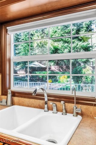 4063 Zugspitz Way, Las Vegas, NV 89124