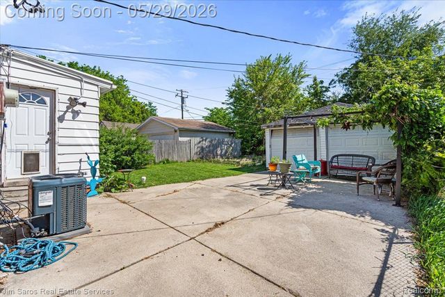 4418 Harvard Road, Detroit, MI 48224