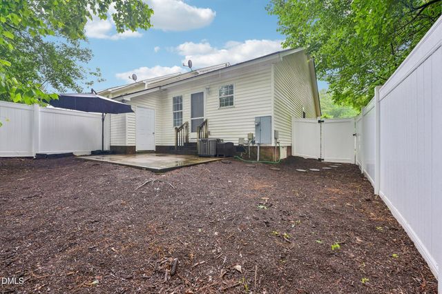 212 Saint James Court, Clayton, NC 27520