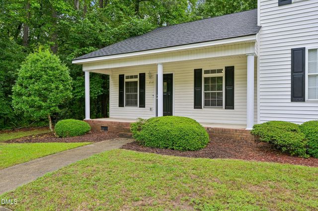 212 Saint James Court, Clayton, NC 27520