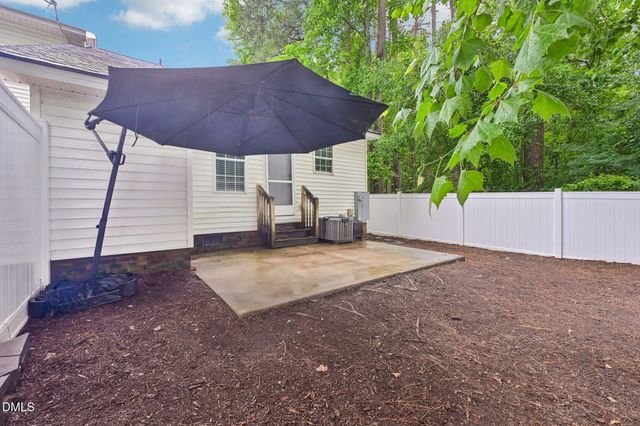 212 Saint James Court, Clayton, NC 27520