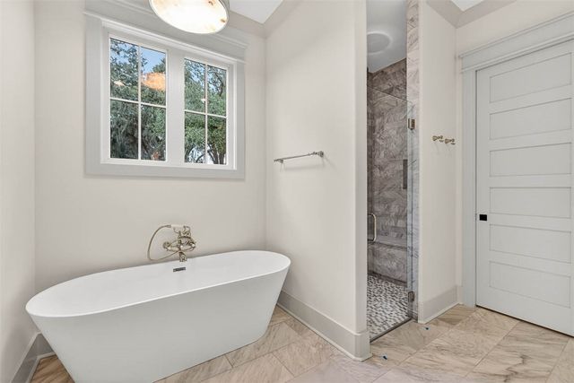 106 Kings Way, St Simons Island, GA 31522