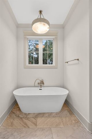 106 Kings Way, St Simons Island, GA 31522