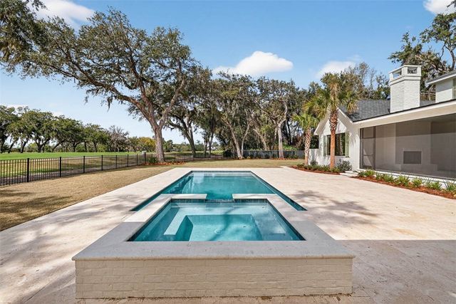 106 Kings Way, St Simons Island, GA 31522