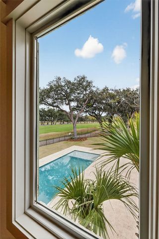 106 Kings Way, St Simons Island, GA 31522