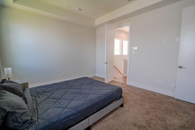 615 Northew Street L, Houston, TX 77091