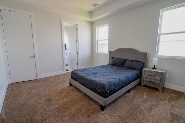 615 Northew Street L, Houston, TX 77091