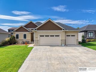5851 Opus Drive, Lincoln, NE 68526