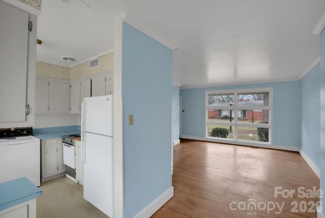 4623 Woodlark Lane, Charlotte, NC 28211