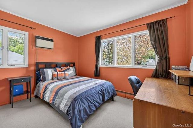 84 Harriet Lane, Huntington, NY 11743