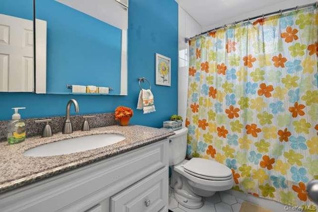 84 Harriet Lane, Huntington, NY 11743