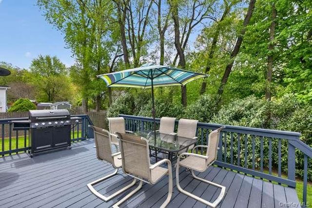 84 Harriet Lane, Huntington, NY 11743