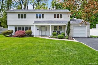 84 Harriet Lane, Huntington, NY 11743