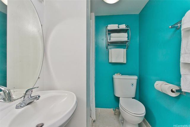 444 Kanekapolei Street 205, Honolulu, HI 96815