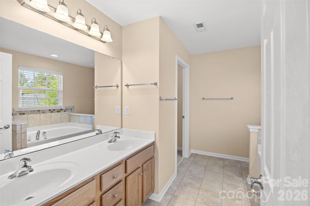 9548 Birkwood Court, Charlotte, NC 28278