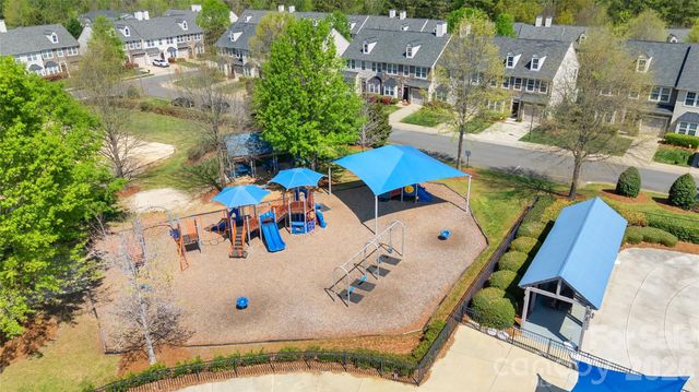 9548 Birkwood Court, Charlotte, NC 28278