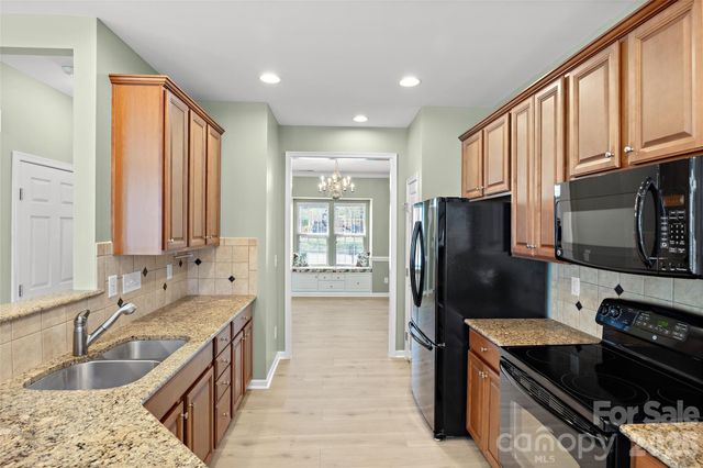 9548 Birkwood Court, Charlotte, NC 28278