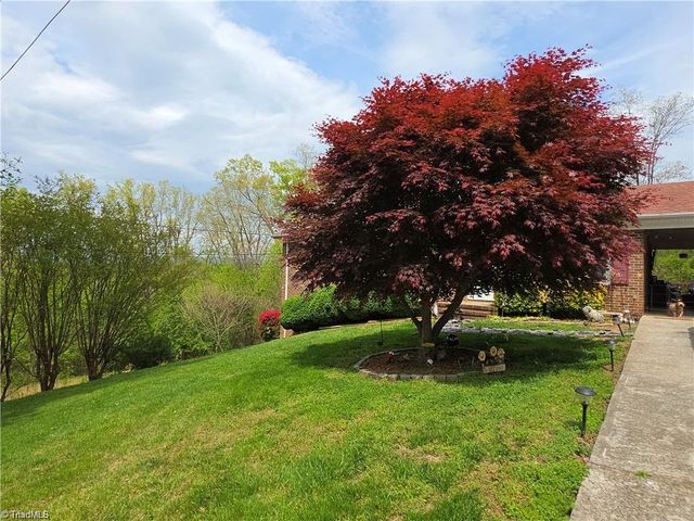 166 Town Lane, Mount Airy, NC 27030