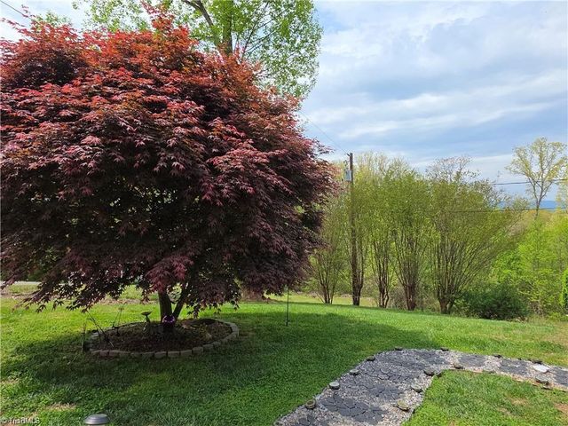 166 Town Lane, Mount Airy, NC 27030