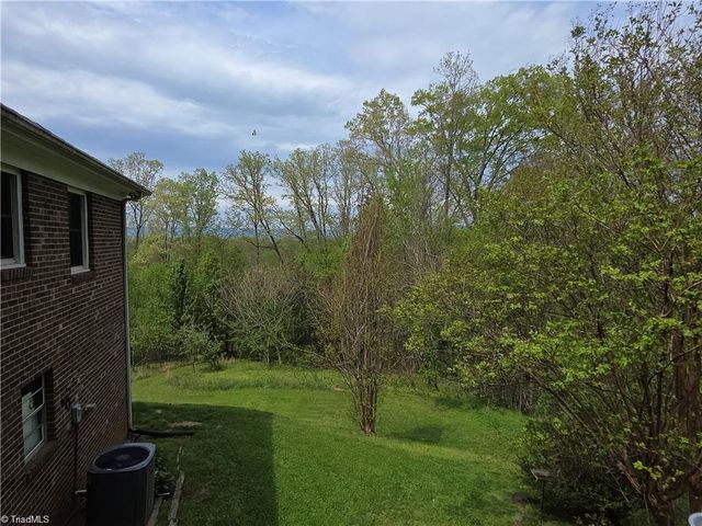 166 Town Lane, Mount Airy, NC 27030