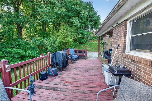 166 Town Lane, Mount Airy, NC 27030