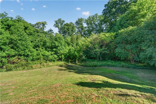 166 Town Lane, Mount Airy, NC 27030