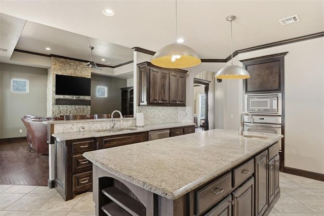 622 Doe Ridge Court, Norman, OK 73026